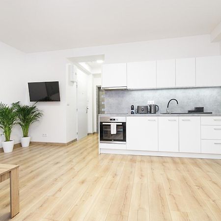 Apartment Hotel Stud Mb Ostrava Exteriör bild